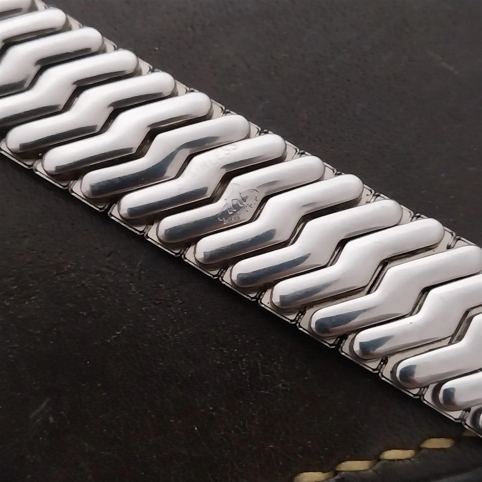 16mm 18mm 19mm 1950s Stainless Expansion Short Foster Unused Vintage Watch Band