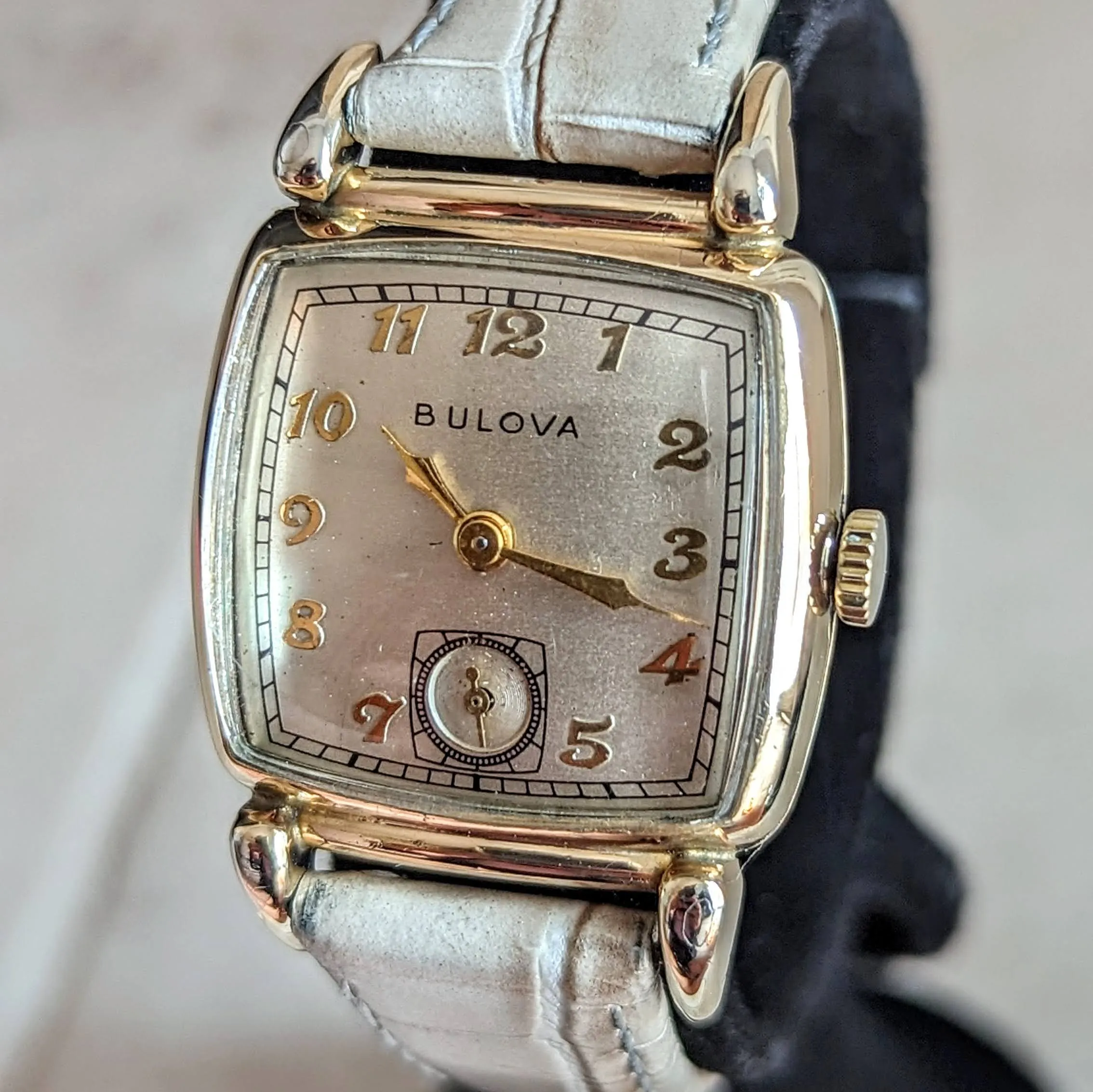 1950 BULOVA His Excellency “XX” Wristwatch 21 Jewels Cal. 10BM U.S.A. Made Watch
