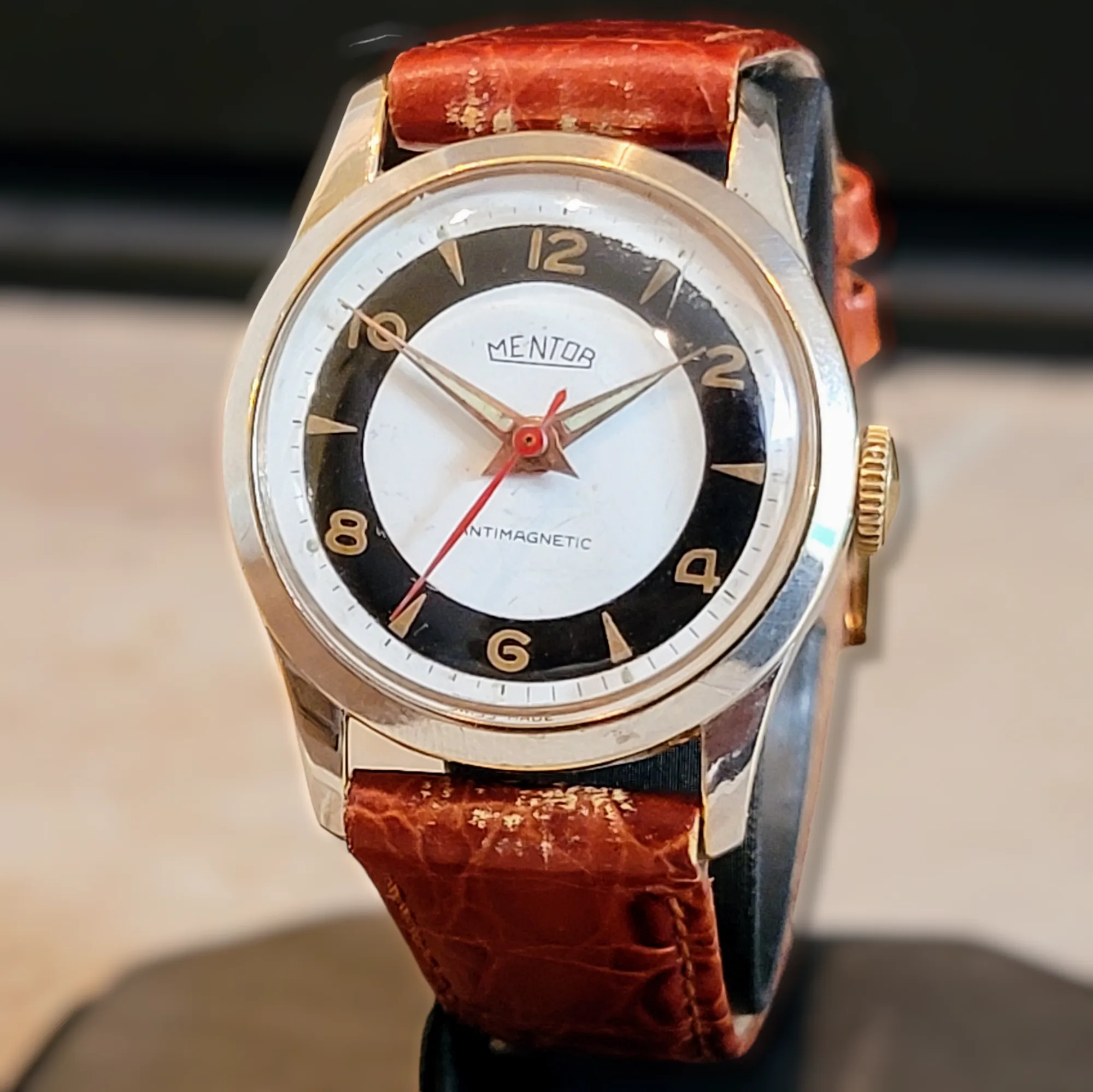 1950's MENTOR Antimagnetic Watch By Bader & Hafner Swiss Made
