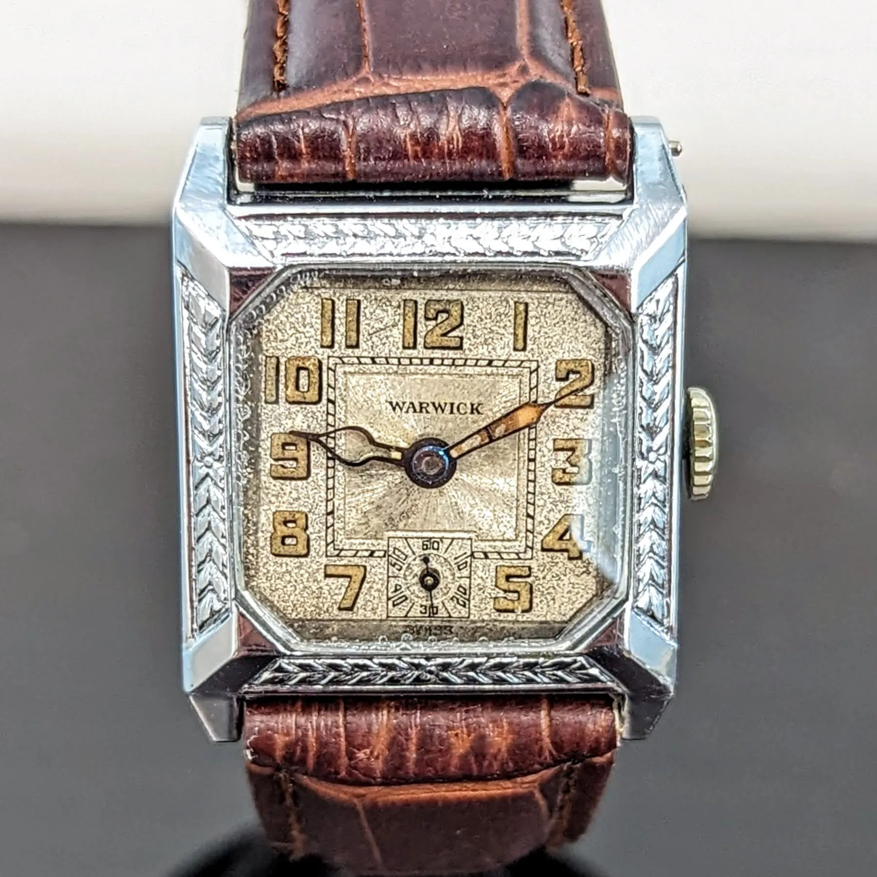 Art Deco WARWICK Wristwatch 6 Jewels Two ADJs Swiss Made Watch Tank Case