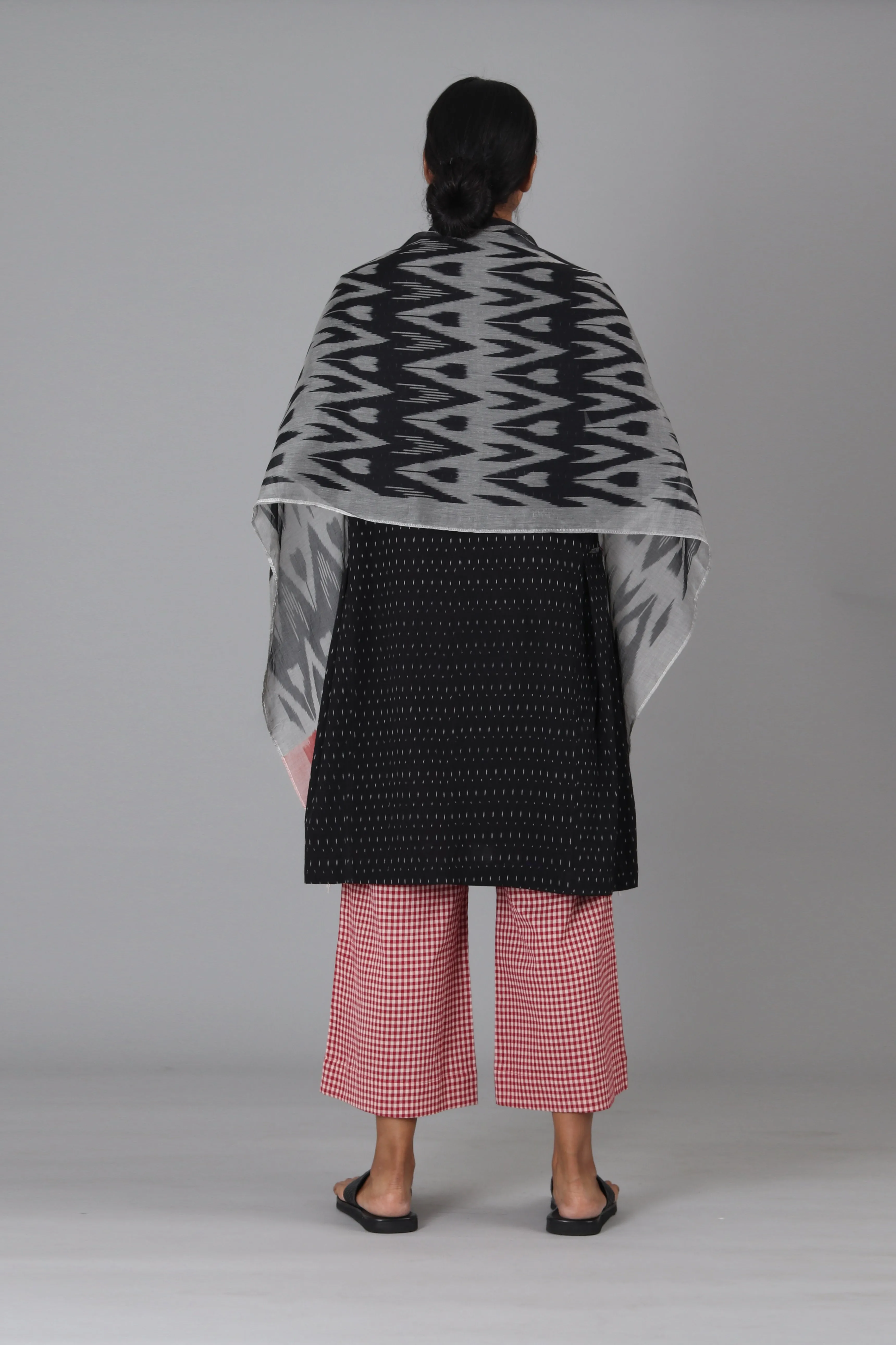 Black Zig Zag Stole