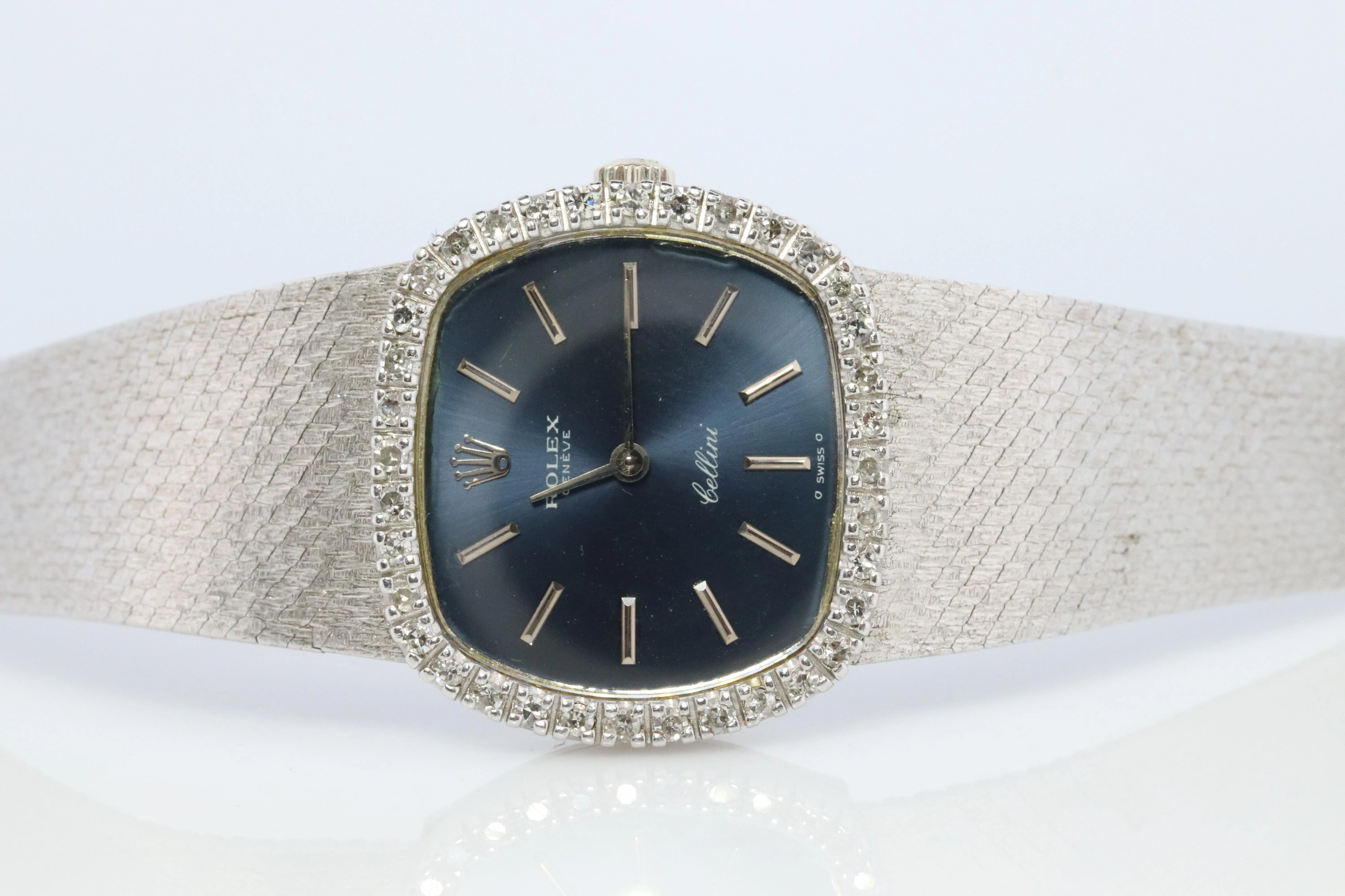 Genuine 18k Rolex Watch. ROLEX Cellini 3801 Diamond Bezel Mechanical Windup.