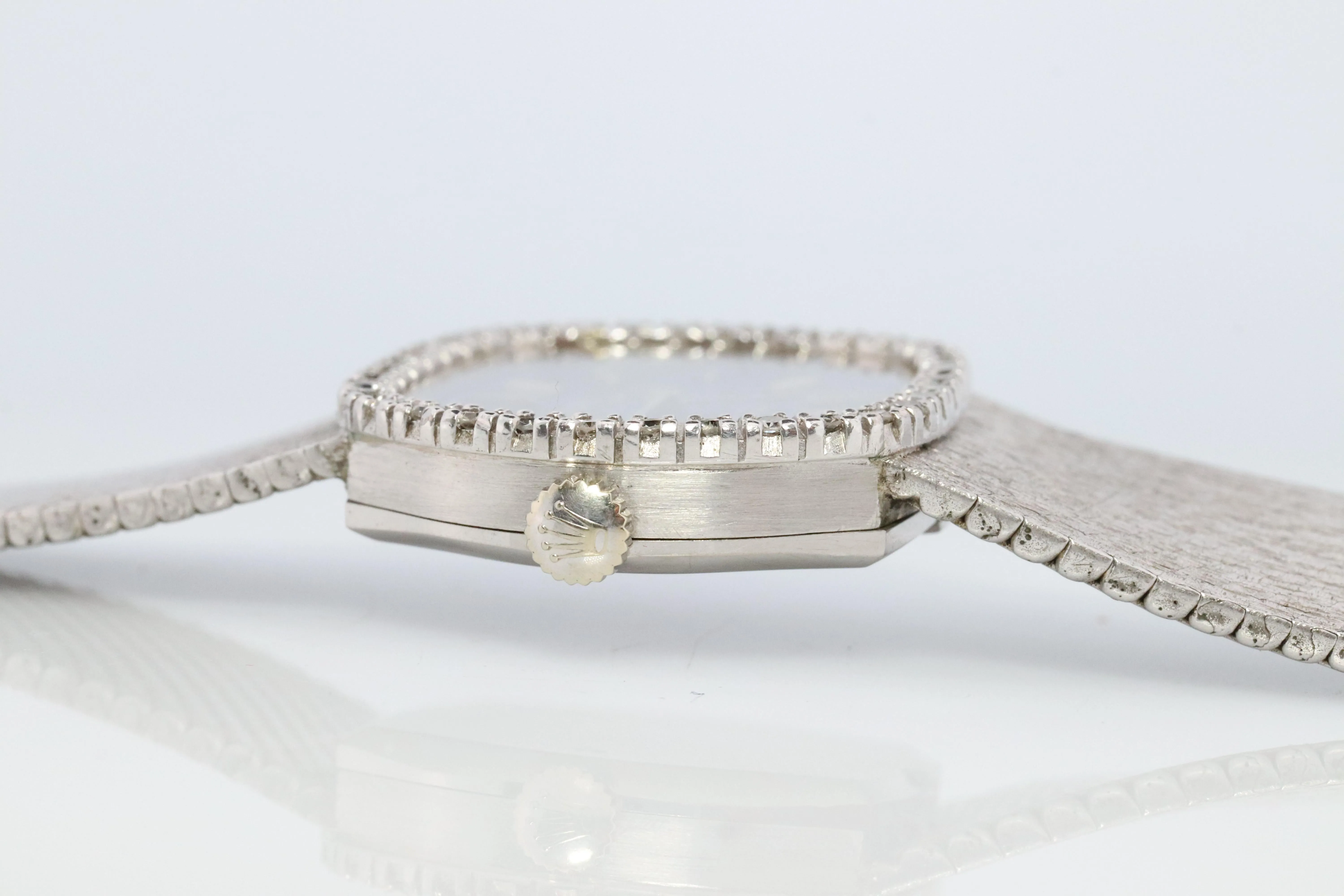 Genuine 18k Rolex Watch. ROLEX Cellini 3801 Diamond Bezel Mechanical Windup.