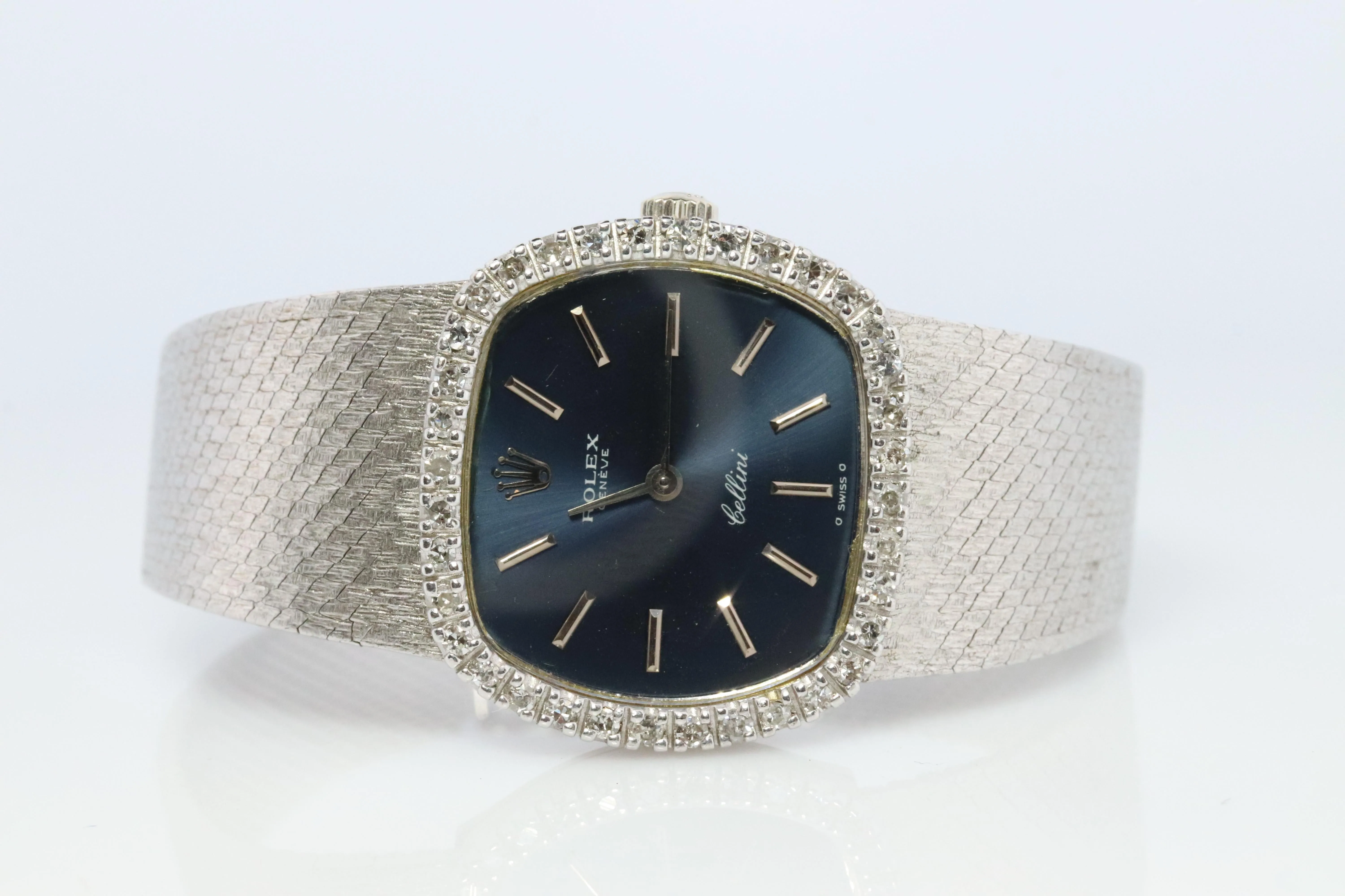 Genuine 18k Rolex Watch. ROLEX Cellini 3801 Diamond Bezel Mechanical Windup.