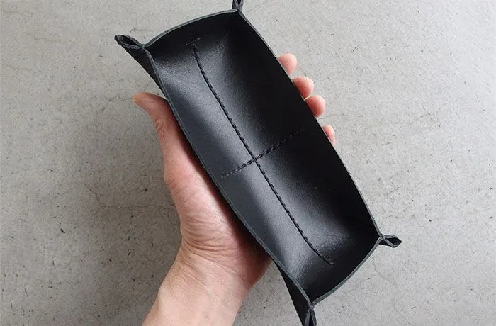 KAKURA leather tray, pen & glasses
