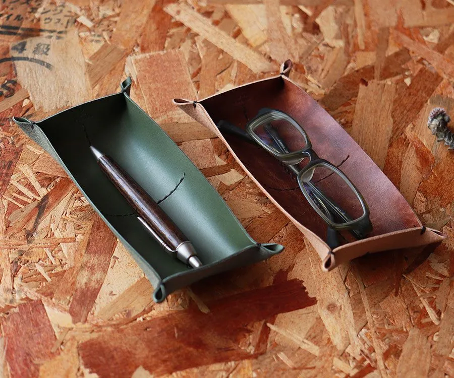 KAKURA leather tray, pen & glasses