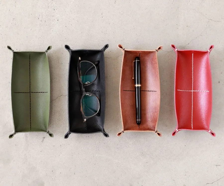 KAKURA leather tray, pen & glasses