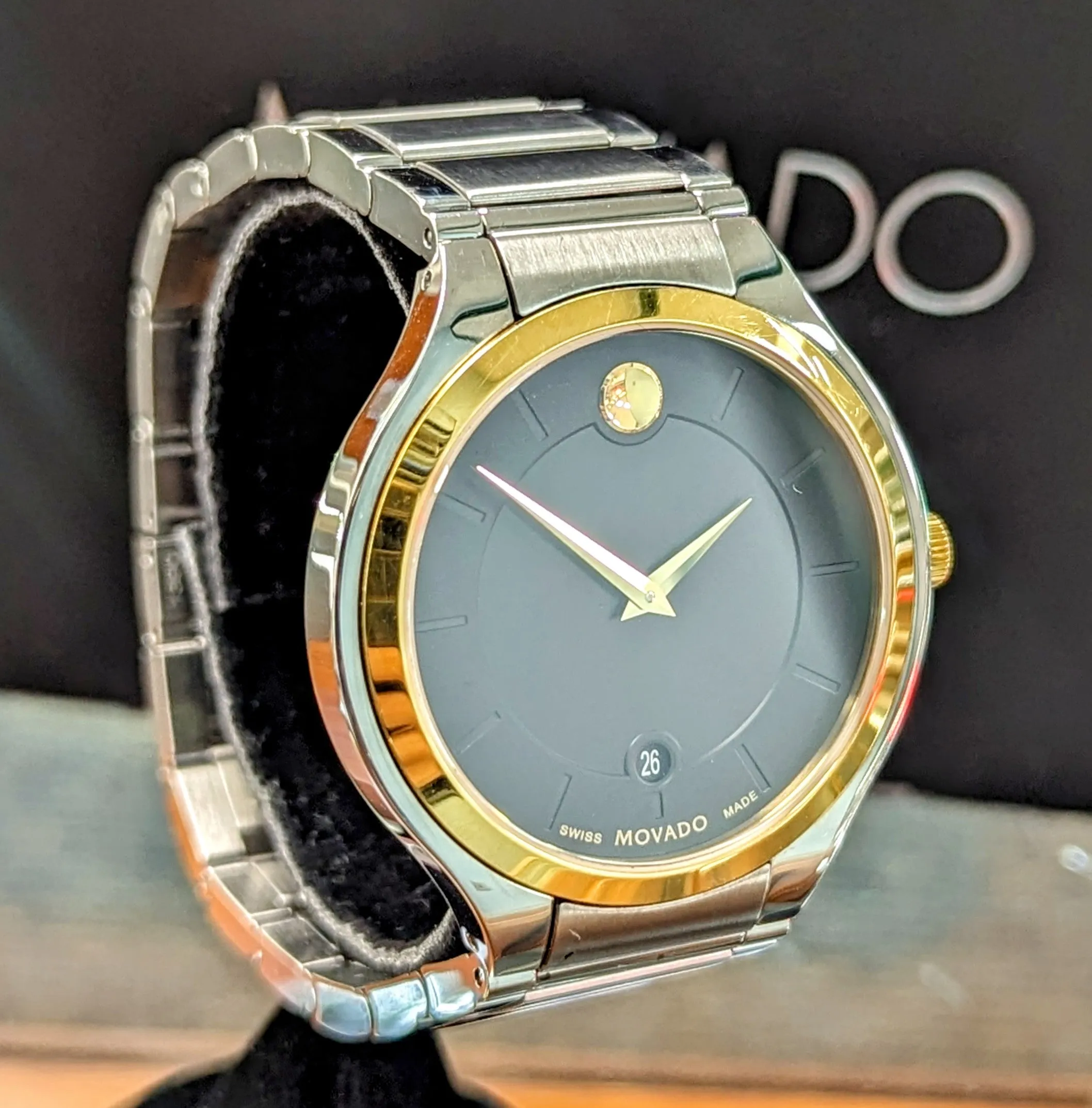 MOVADO Quadro Watch Date Indicator Two-Tone Case S.S. Bracelet Ref. 0606480 - In BOX!