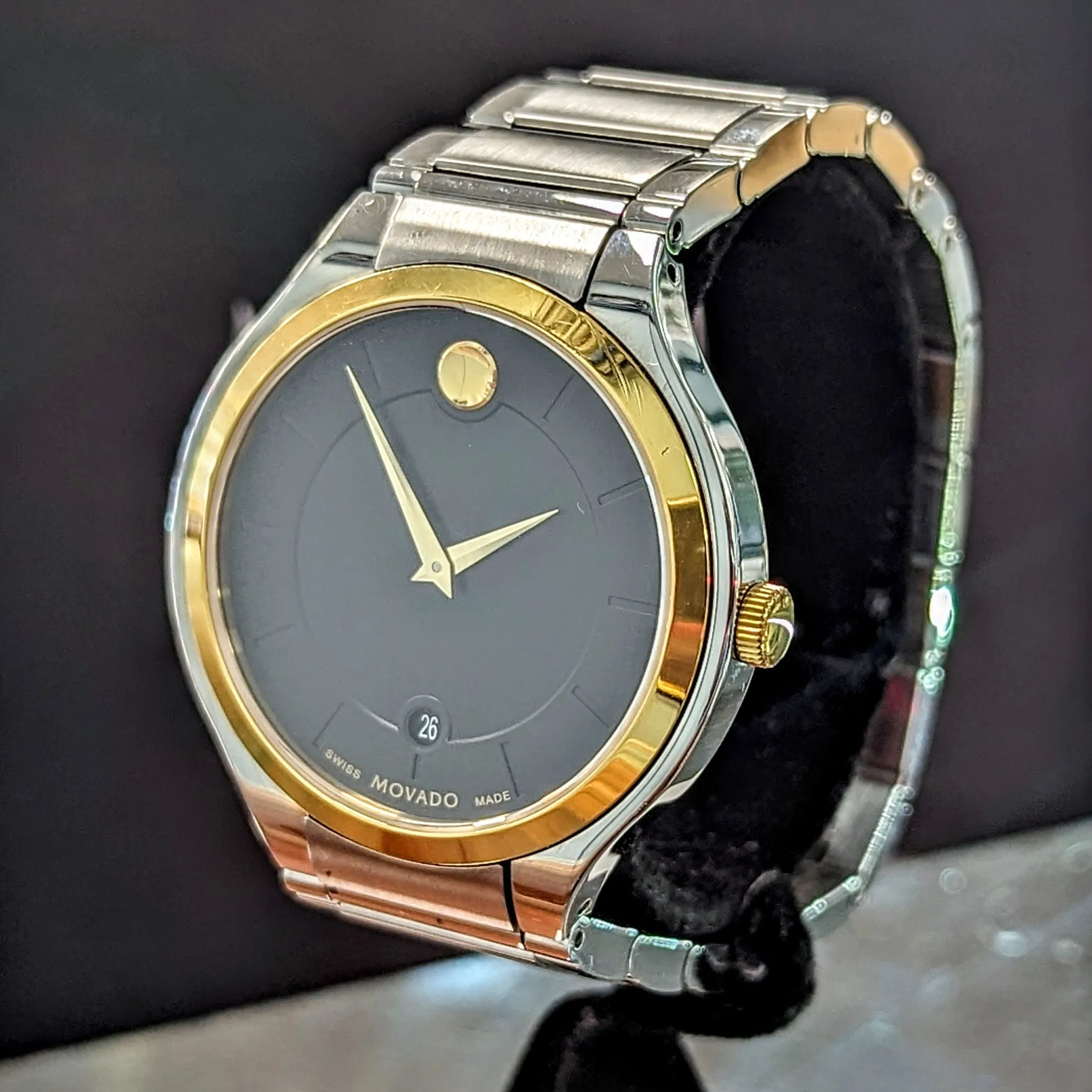 MOVADO Quadro Watch Date Indicator Two-Tone Case S.S. Bracelet Ref. 0606480 - In BOX!