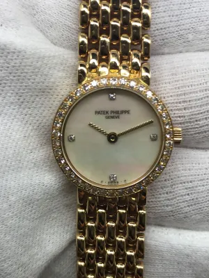 Patek Philippe Calatrava 4707/11 Mother of Pearl Diamond Dial Quartz Women's Watch
