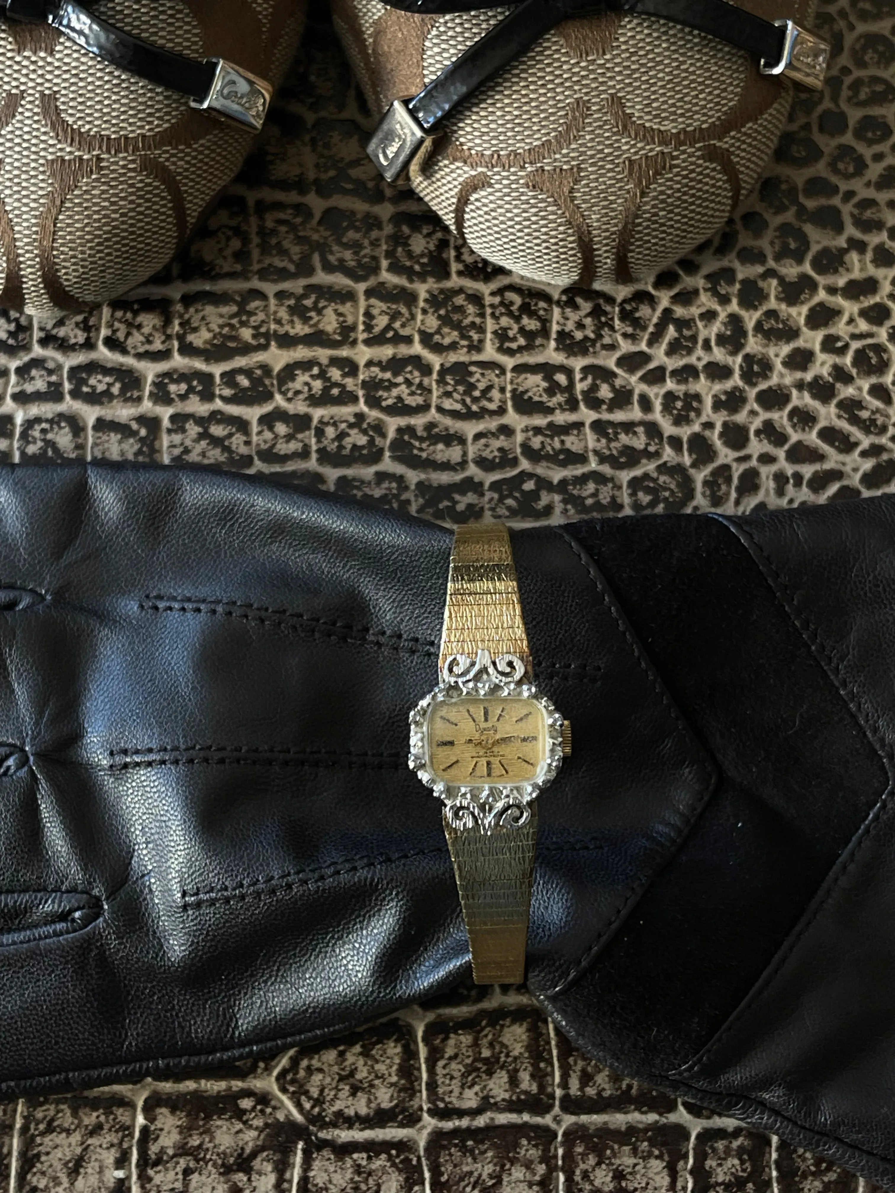 VINTAGE DYNASTY WATCH