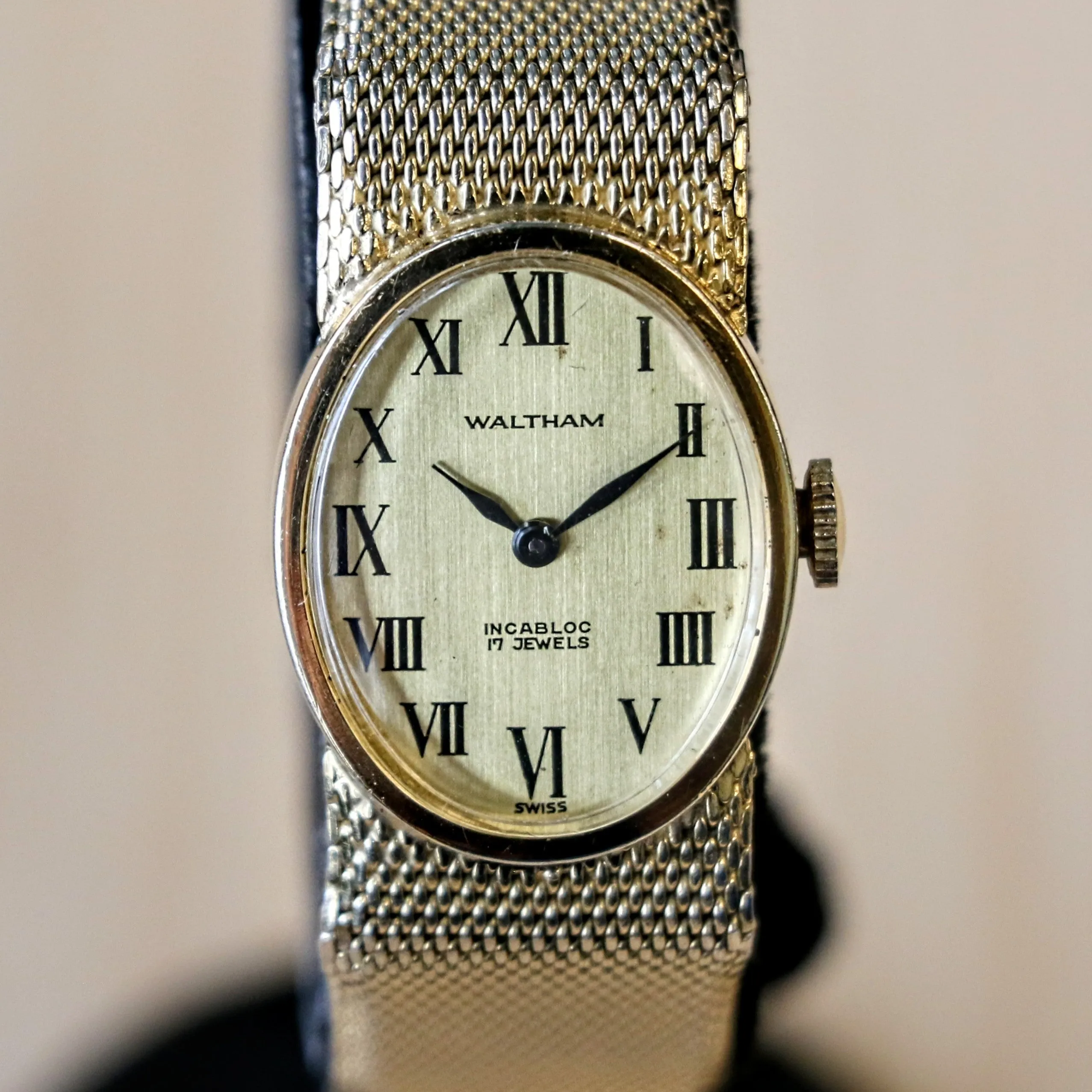 WALTHAM Incablock Ladies Wristwatch 17 Jewels FHF 69-21 Watch - Original Mesh Bracelet